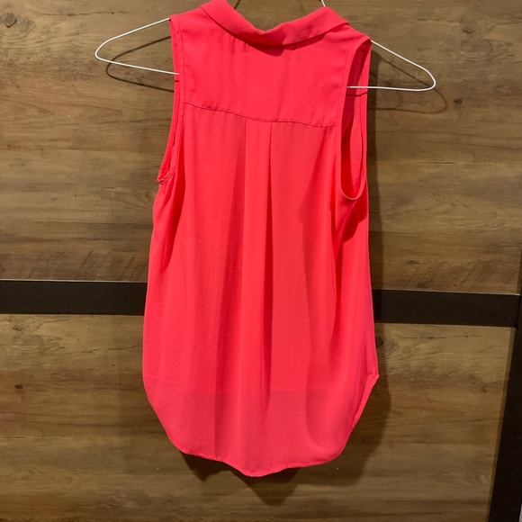 Trina Turk Sleeveless Blouse STAND OUT!!! - Picture 3 of 3